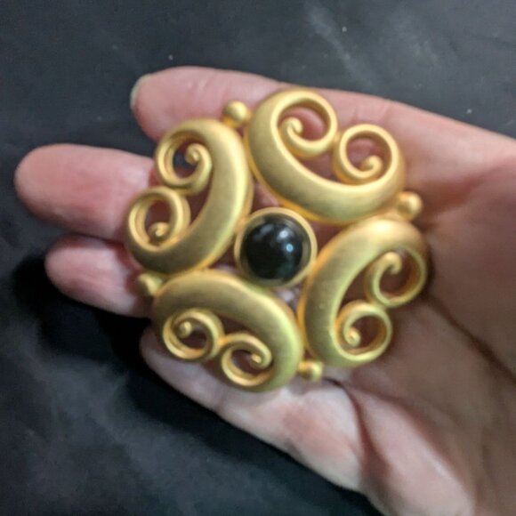 Anne Klein Vintage Gold-Tone Swirl Brooch With Black Stone In Center Circular Pi - Picture 5 of 6